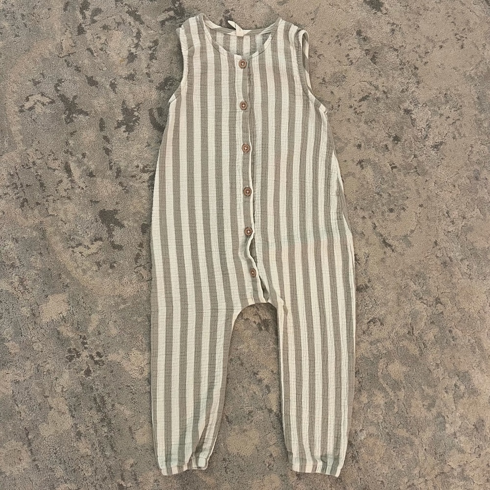 Quincy Mae jumper